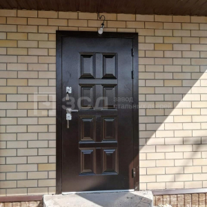 Дверь №143